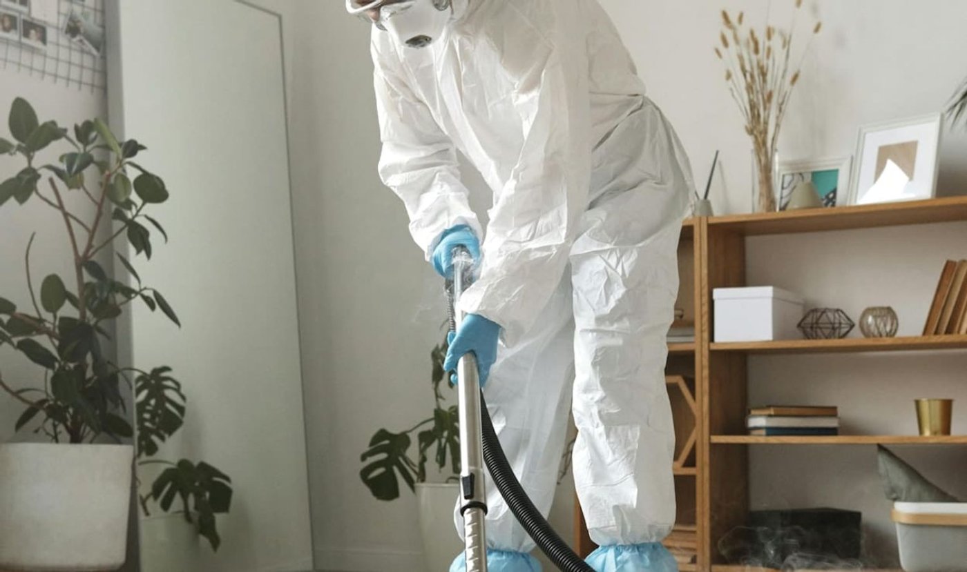 Trattamento con ozono per la sanificazione di un ambiente domestico